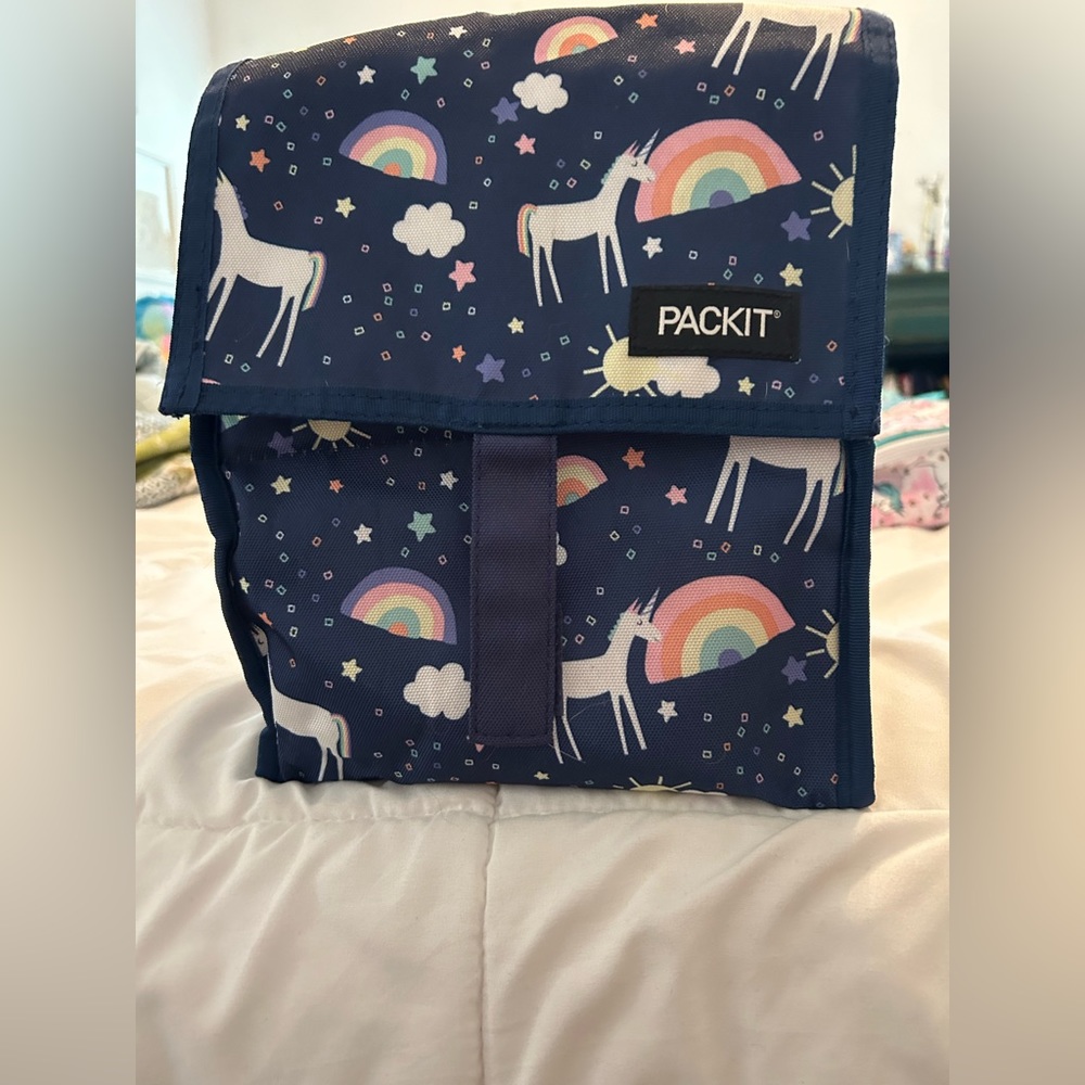 🦄💜🦄 Lunchbox w/built-in ice pack, never used!